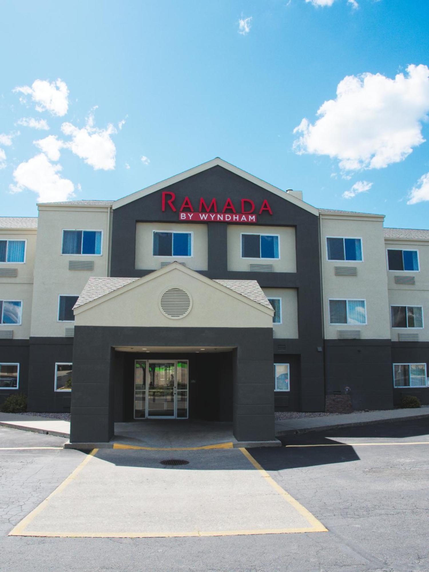 Ramada By Wyndham Coeur D'Alene Hotel Exterior photo