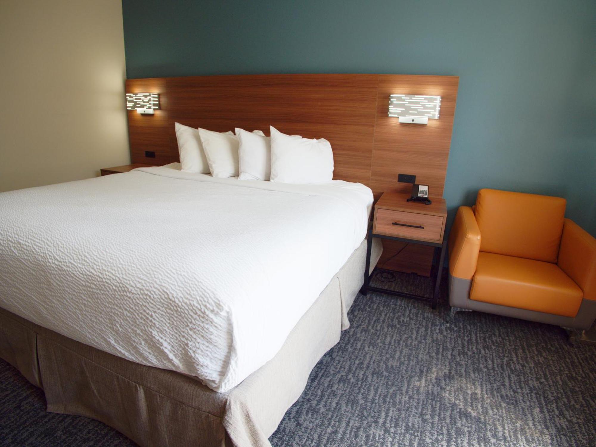 Ramada By Wyndham Coeur D'Alene Hotel Exterior photo