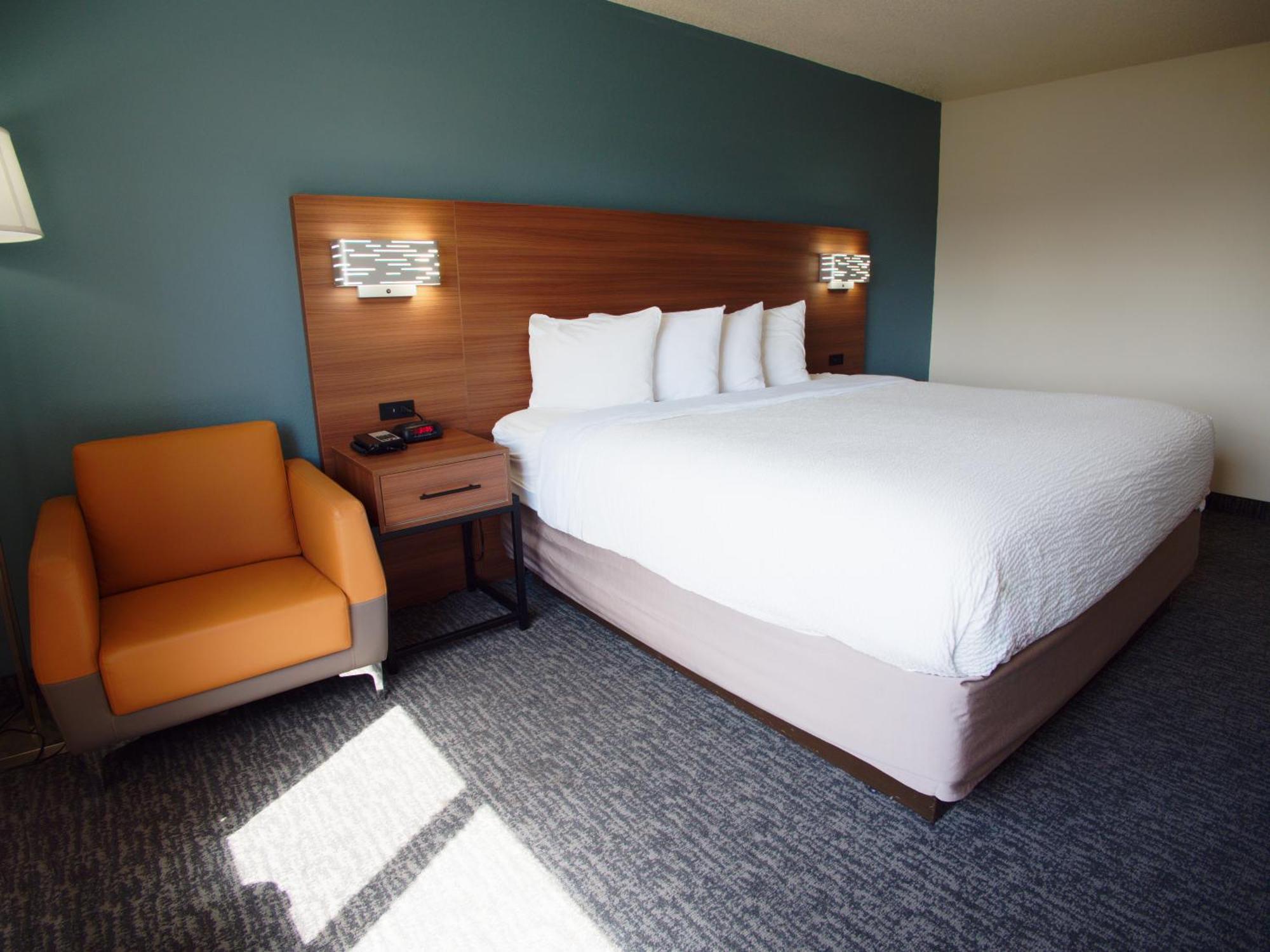 Ramada By Wyndham Coeur D'Alene Hotel Exterior photo