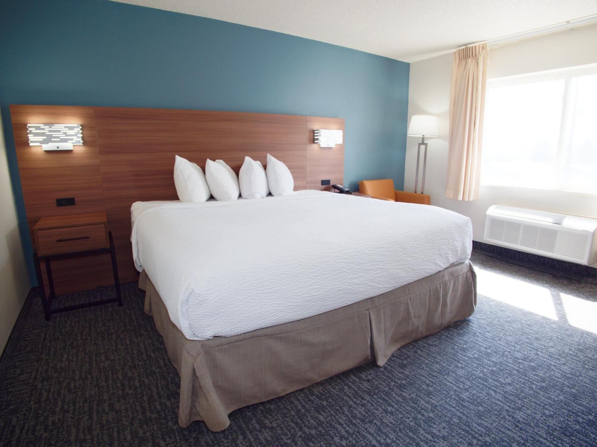 Ramada By Wyndham Coeur D'Alene Hotel Exterior photo